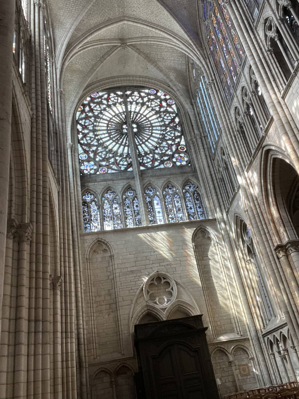 Autre vue : Le transept